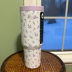 Hydrojug 32oz Sport in the color Iris